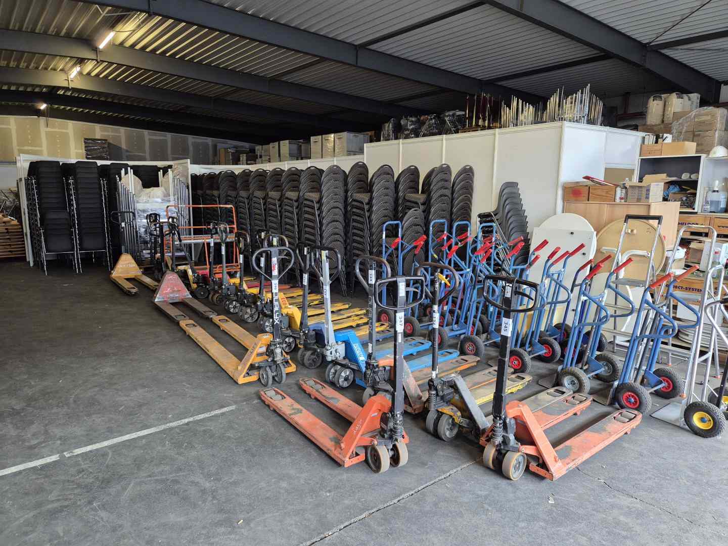 Verleihequipment und Betriebsausstattung der Qualyx Eventsolutions GmbH (Nachauktion)